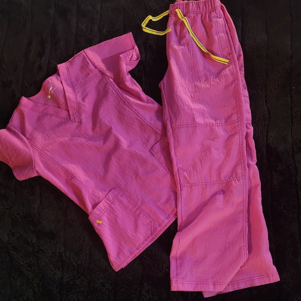 Wink scrub set medium top/pant